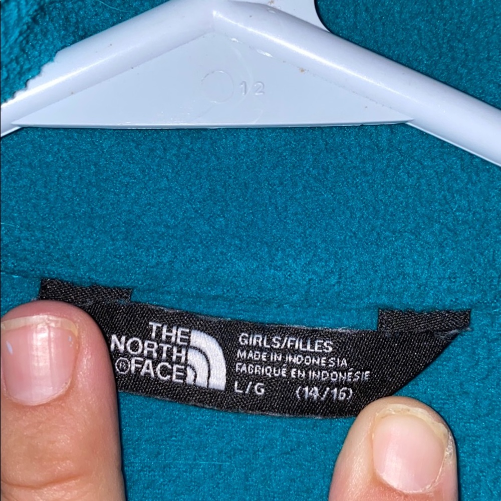 North face - Picture 3 of 5